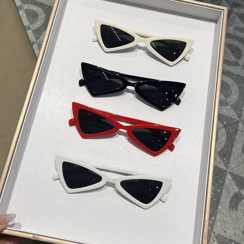 نظارة شمسية  🕶️𝅄 ˚₊ ౨ৎ