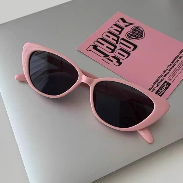 نظارة شمسية  🕶️𝅄 ˚₊ ౨ৎ