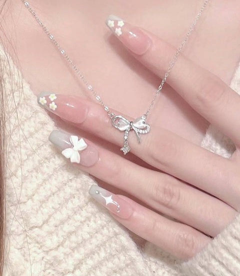 قلاده الفيونكة 🎀