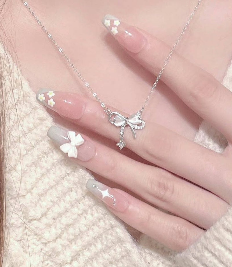 قلاده الفيونكة 🎀